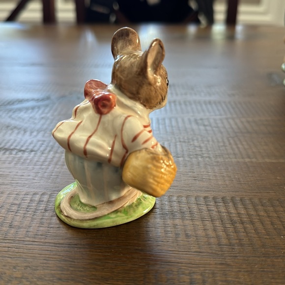 Vintage Mrs Tittlemouse Figurine, Beatrix Potter, Beswick England,1974-85 - Picture 4 of 6